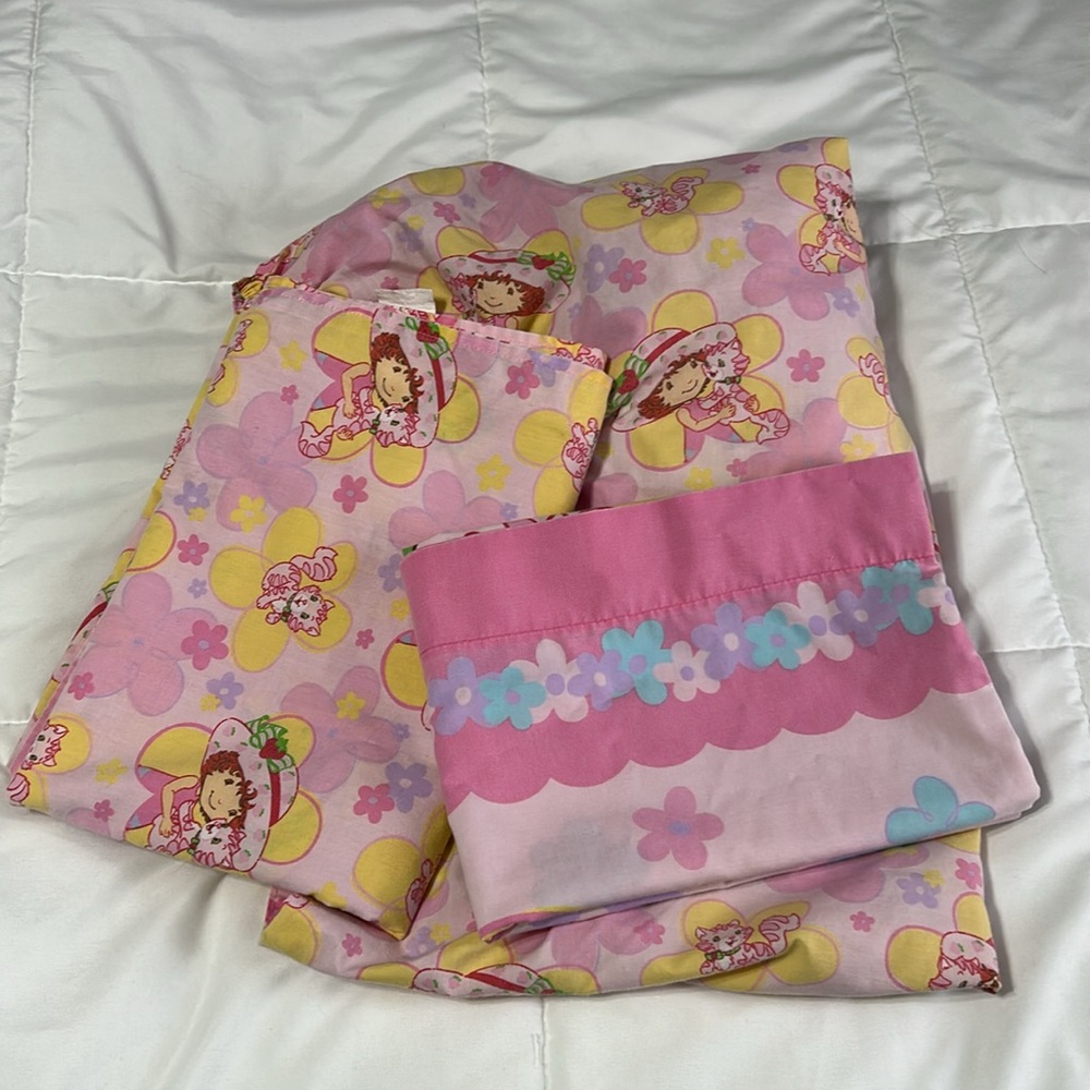 🍓🍰Vintage Strawberry shortcake crib/toddler sheet set - Picture 15 of 15